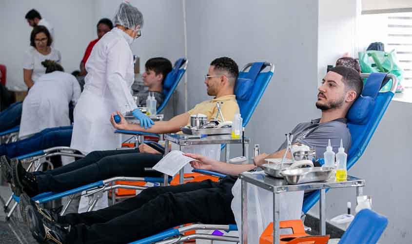 Mobilização na Assembleia Legislativa incentiva doação de sangue e cadastro de medula óssea