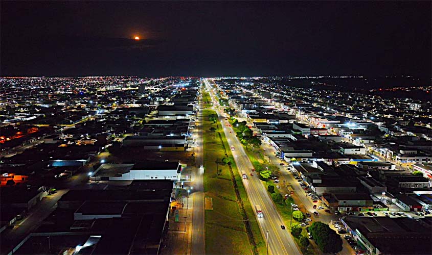 Iluminação em LED chega a 100% em três bairros de Vilhena