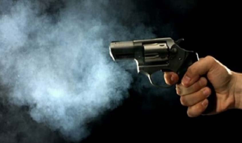 Motociclista recebe disparos ao passar em cruzamento da zona leste