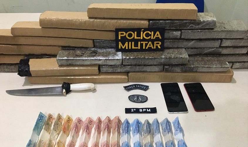 PM apreende 25 Kg de Maconha e prende suspeitos que trafegavam em veículo de aplicativo