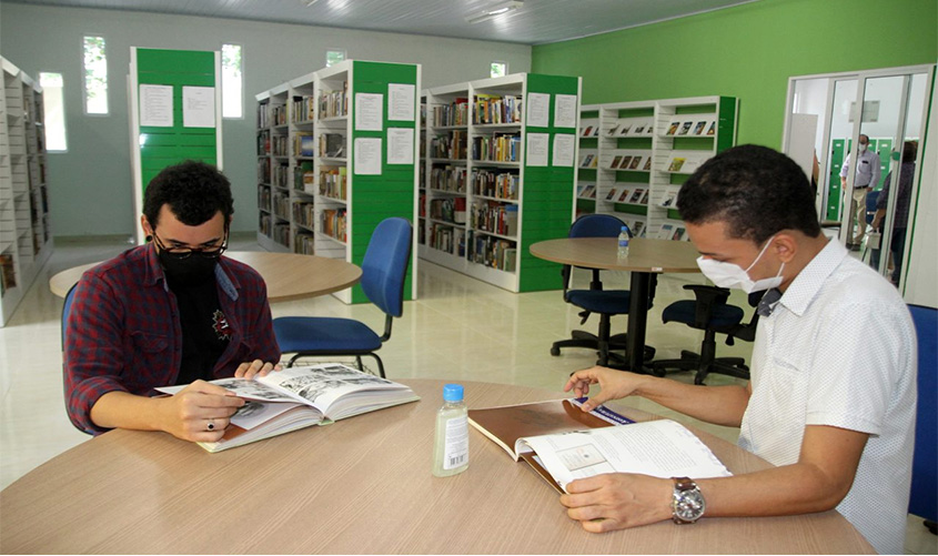 Biblioteca José Pontes Pinto é reinaugurada efetivamente e está de portas abertas para a comunidade