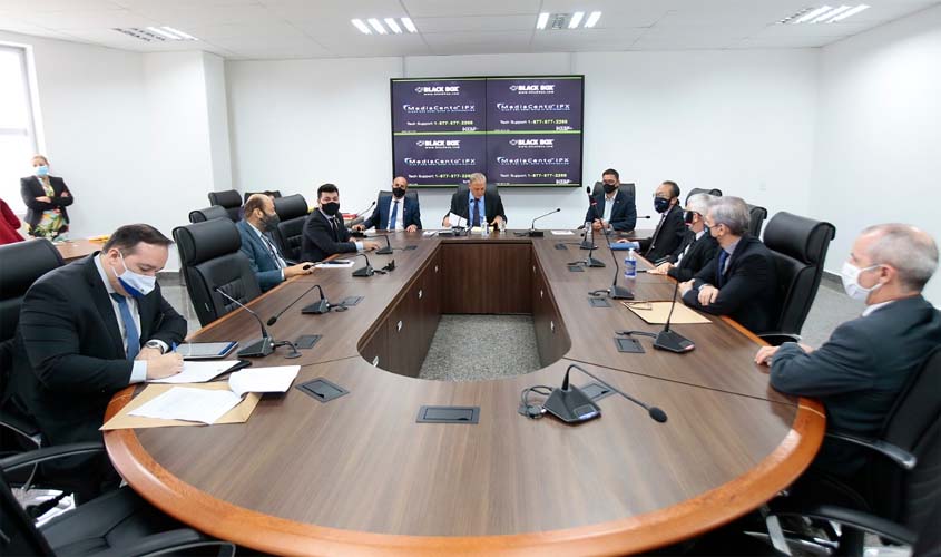 CCJR da Assembleia Legislativa discute com membros do TJ projeto de lei que trata dos oficiais de justiça