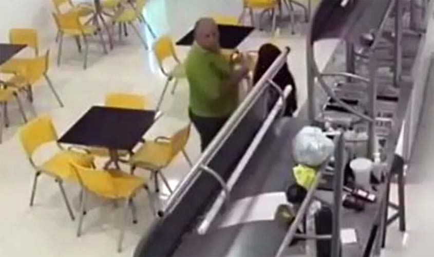 Candidato do PSL ataca funcionária de sorveteria por causa de máscara