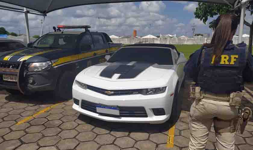 Em Rondônia, PRF apreende vários veículos do tráfico, incluindo carros de luxo