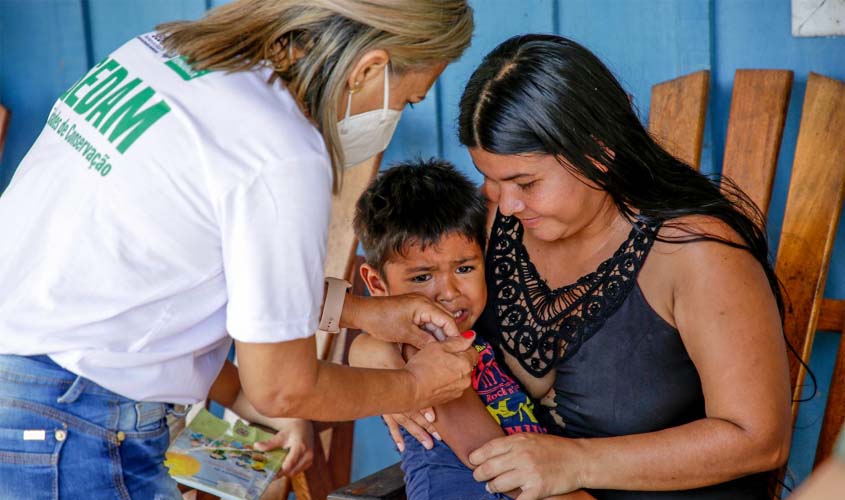 Técnicos das secretarias municipais de saúde são capacitados para atender nas salas de vacina