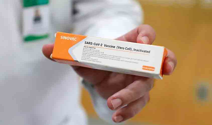 CoronaVac começa a ser produzida neste fim de semana