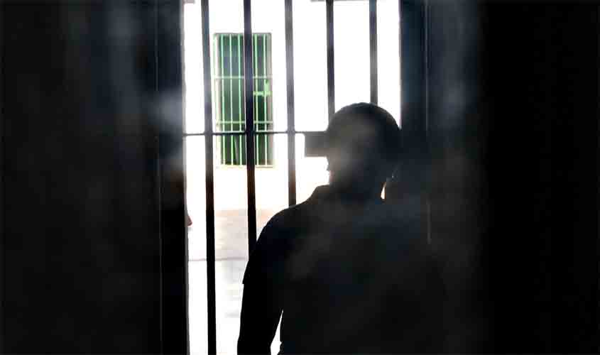 Estado de Rondônia condenado a indenizar policial perseguida por relatar falha