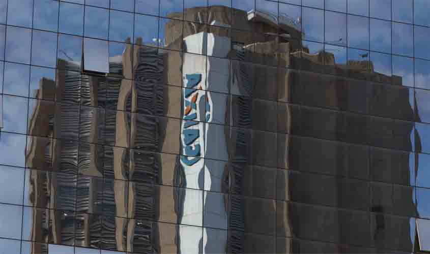 Com déficit de quase 20 mil bancários, Caixa reabre PDV