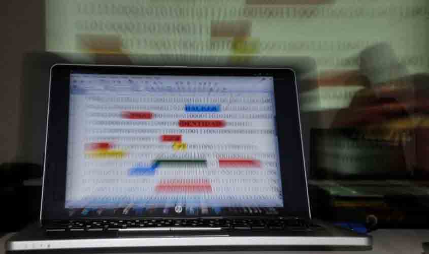 Deputados de oposição defendem criação de CPI sobre monitoramento de mídias sociais