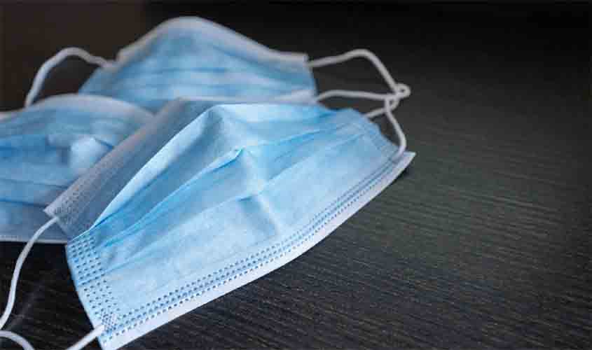 Especialista aponta para uma série de alegações falsas sobre máscaras de proteção