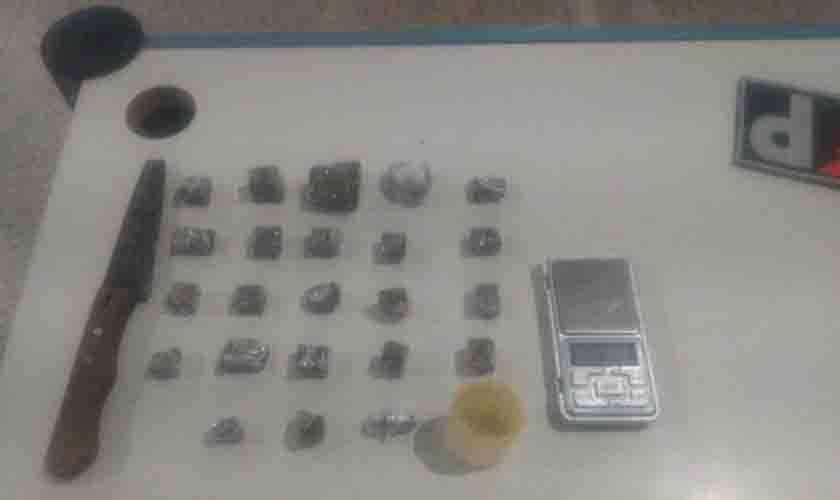 Polícia Militar apreende drogas e conduz suspeito