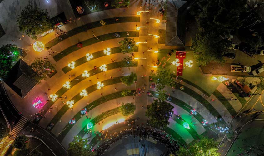 Decoração natalina fica à disposição do público até domingo (8)