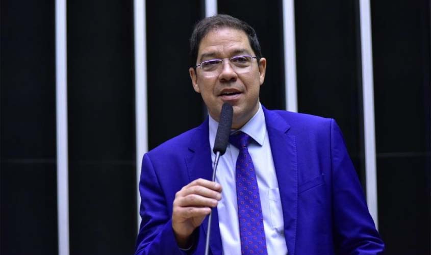 Deputados aprovaram aumento de pena para diversos crimes, como furto, roubo e latrocínio  