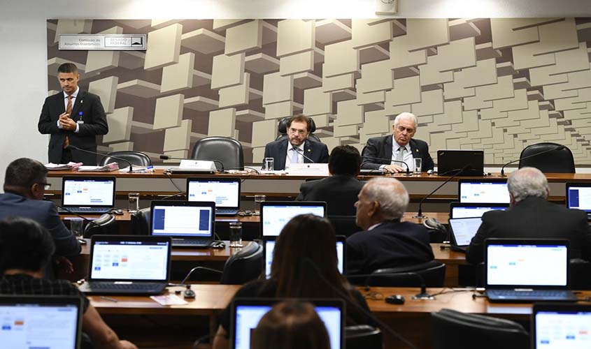 Senadores pedem definição de prioridades para reforma tributária
