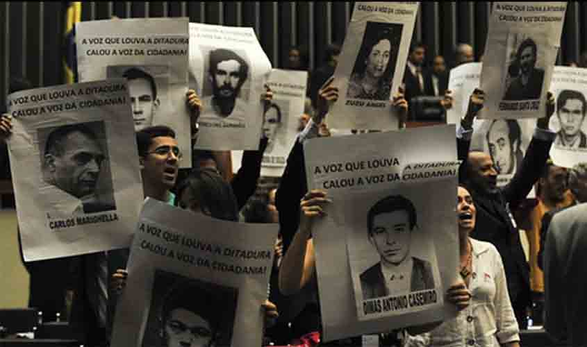 E se... um pouco de fantasia para suportar a distopia