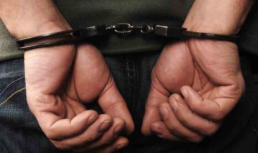 Dono de imóvel prende ladrão que tentava roubar lavadora e outros objetos e segura marginal até chegada da polícia