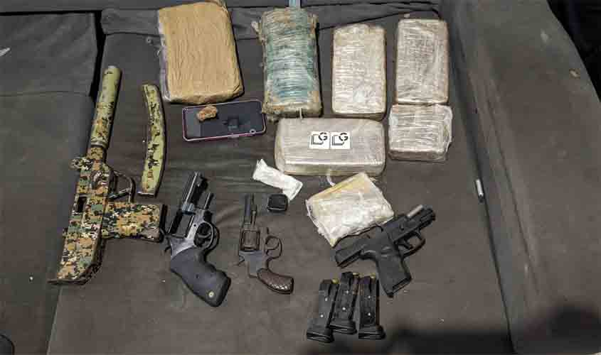 ARMAS APREENDIDAS SÃO POR EQUIPES DO 1º BPM