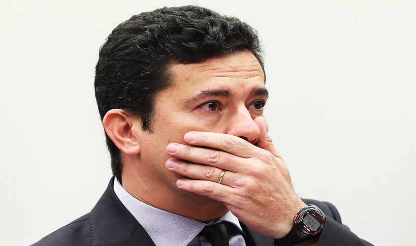 Sérgio Moro emparedado