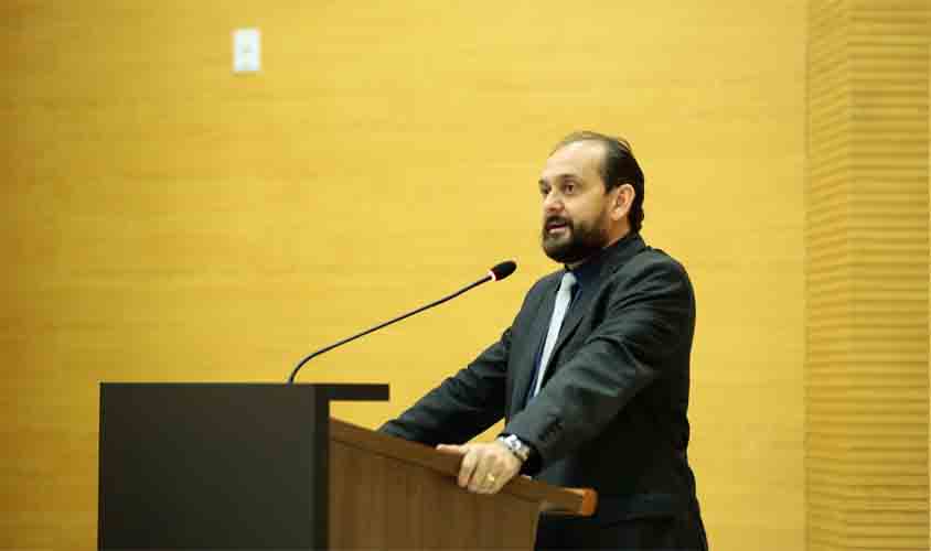 Deputado Laerte Gomes alerta para a legalidade na aquisição de vacinas contra o covid-19