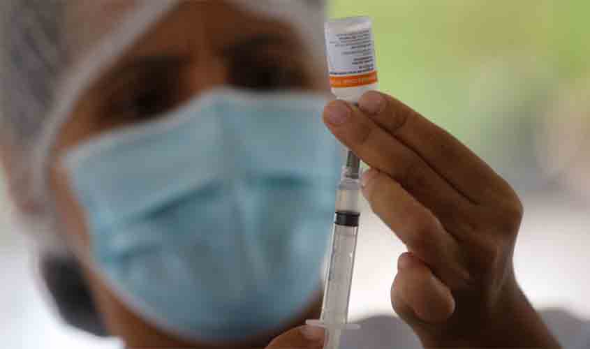 Confederação de municípios pede urgência na aquisição de vacinas
