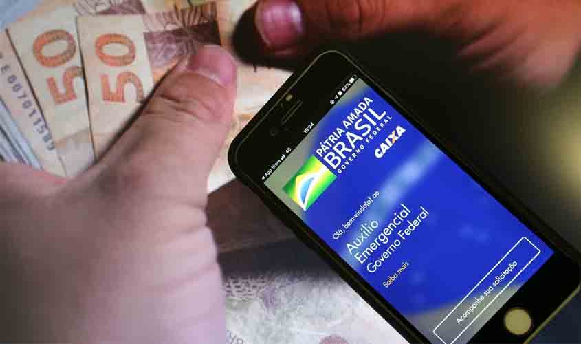 Operação da PF combate fraudes ao auxílio emergencial em oito estados