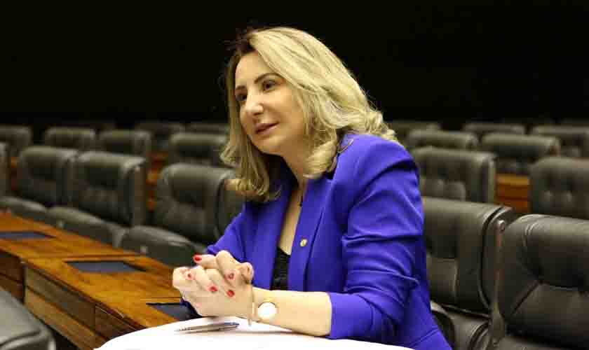 Jaqueline Cassol confirma pré-candidatura ao senado e apoio ao irmão para governo de Rondônia