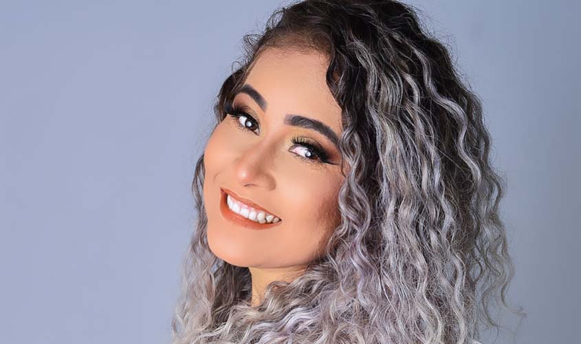 Segunda tem show de Gata Forrozeira no Mercado Cultural