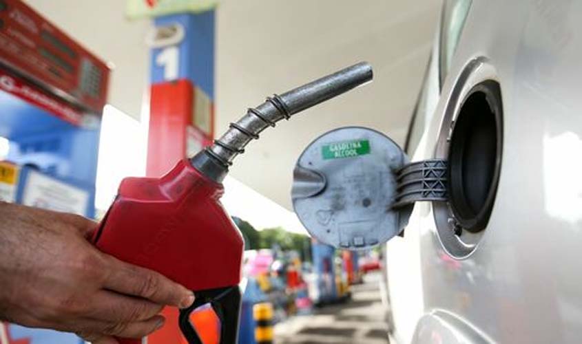 Combustíveis registraram queda média de preços na última semana
