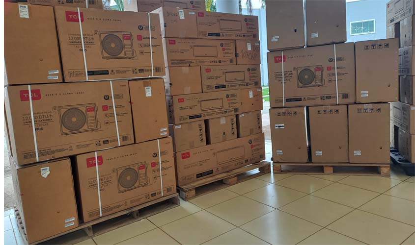 Prefeitura entrega 46 novos aparelhos de ar-condicionado para Unidades Básicas de Saúde