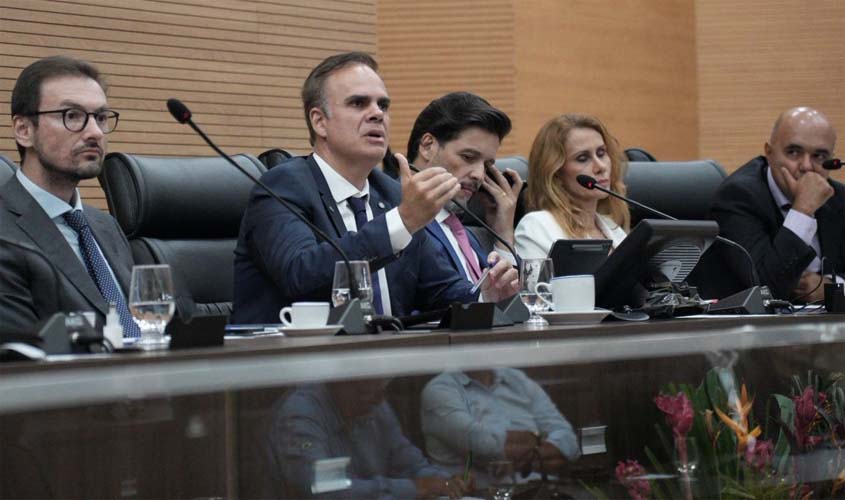 Alan Queiroz debate privatização da BR-364 em audiência pública