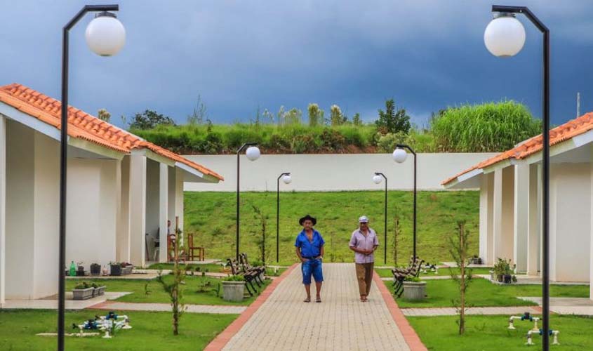 Ieda Chaves propõe condomínios para idosos em Rondônia