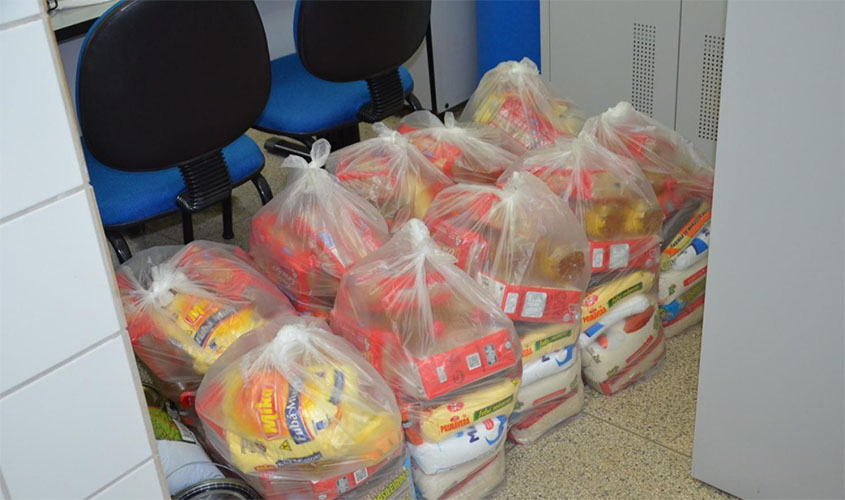 Prefeitura inicia entrega de cestas básicas às famílias de alunos em situação de vulnerabilidade