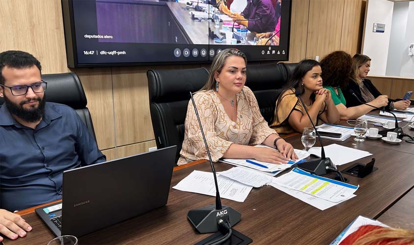 Deputados avançam com propostas para alterar PCCR da saúde