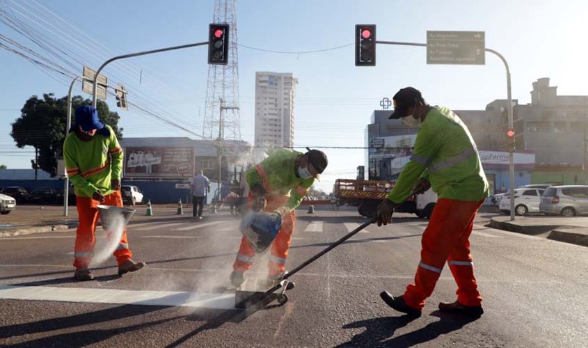 Seis bairros de Porto Velho já ganharam nova sinalização em menos de um mês