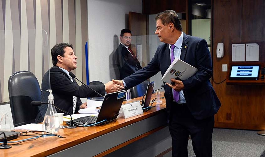 CTFC vai debater ‘hambúrguer fake’ de McDonald's e Burger King 