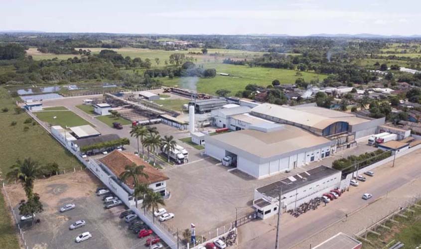 Atraso de salários: Justiça do Trabalho aplica multa de R$ 100 mil por dia em frigorífico