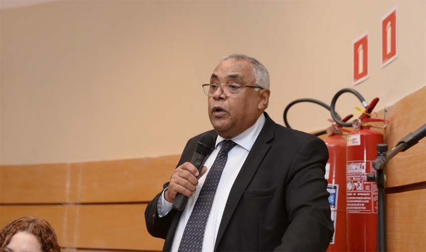 Discurso do desembargador Gilberto Barbosa, paraninfo da turma de jovens advogados que receberam credenciais em 25.04.2022