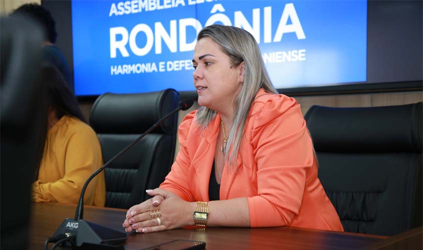 Projeto de Lei de Cláudia de Jesus estabelece cota racial em concursos públicos