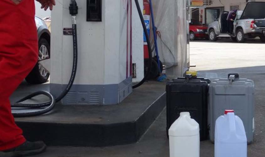 Preço da gasolina cai 0,68% nas refinarias, após duas altas seguidas