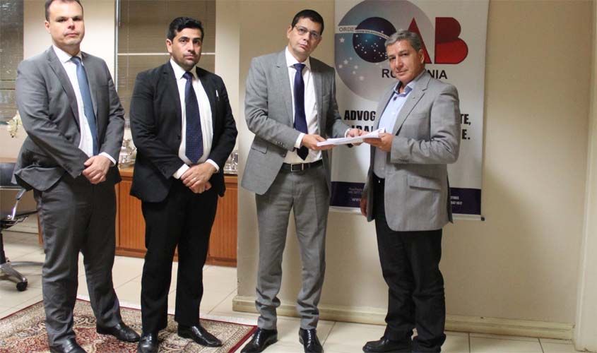 OAB/RO – Seu presidente, diretoria e advogados ‘Mãozinhas de Algodão’