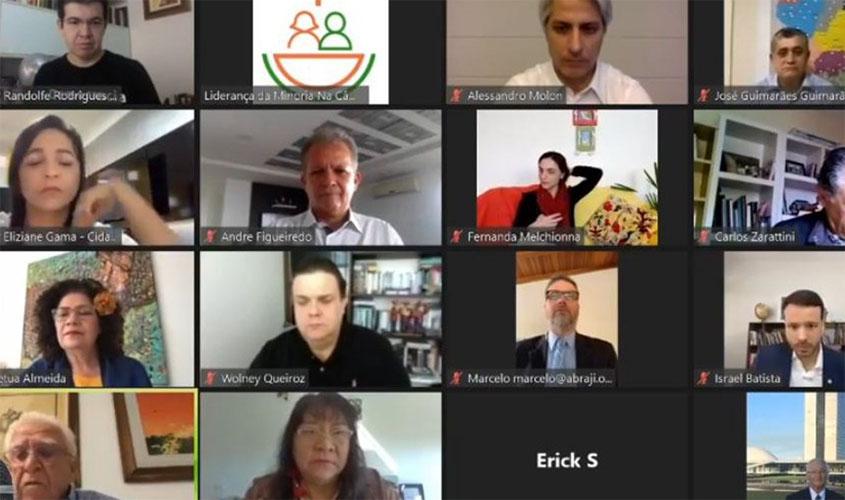 Oposição e jornalistas defendem liberdade de imprensa e democracia em ato virtual