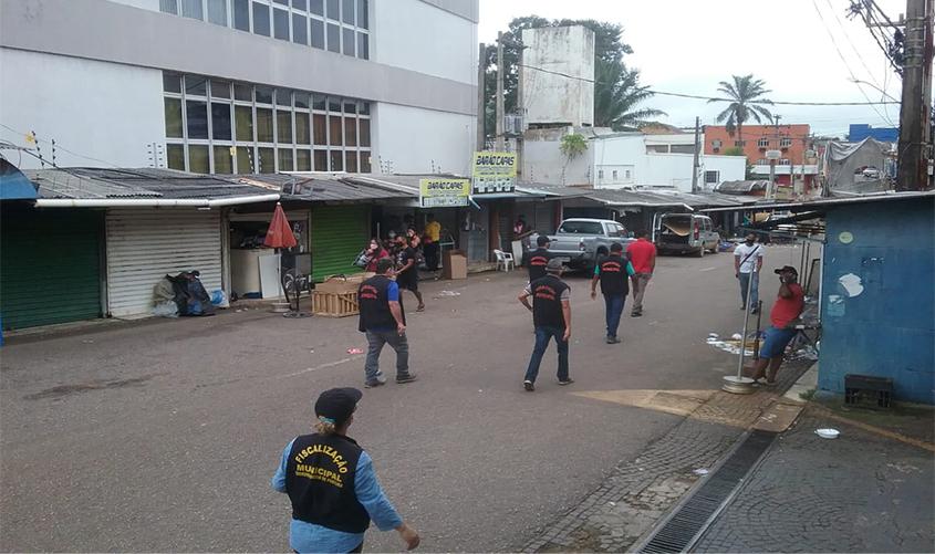 Prefeitura atende MP e retira ambulantes de vias públicas