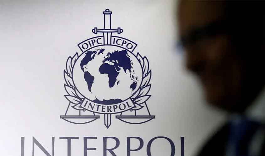 PF pede inclusão de Zambelli na lista de procurados pela Interpol