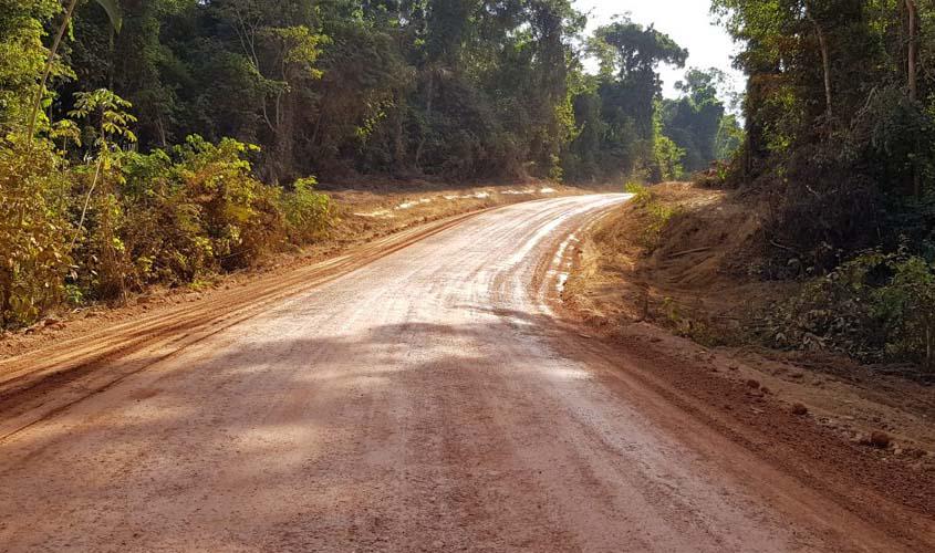 DER trabalha na recuperação das rodovias 205 e 133 em Machadinho