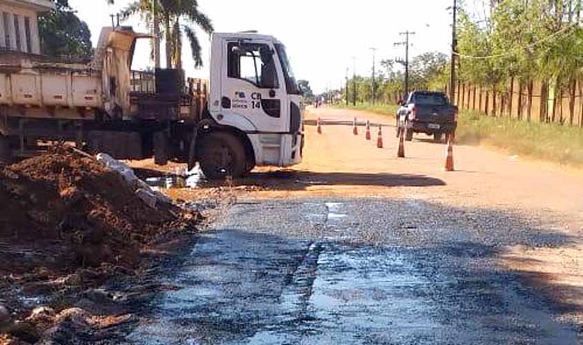 A Prefeitura mantém equipes diurna e noturna para garantir que todos os pontos críticos sejam atendidos