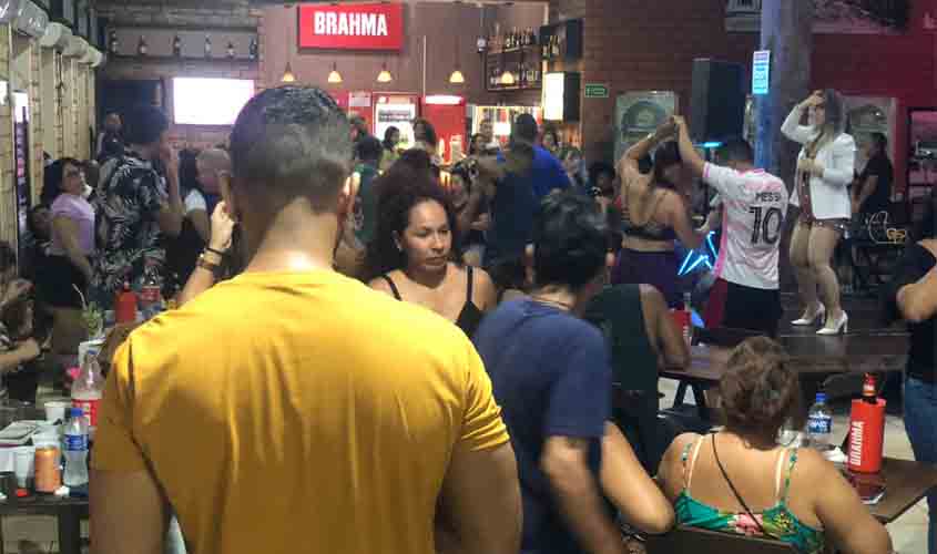 Neste quinta tem Gata Forrozeira e Café Com Leite no Mercado Cultural