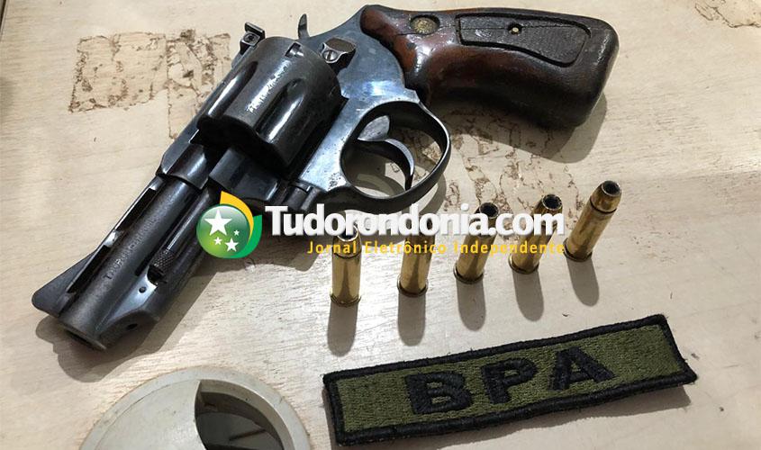 Fazendeiro é detido com revólver dentro de caminhonete na zona rural da capital