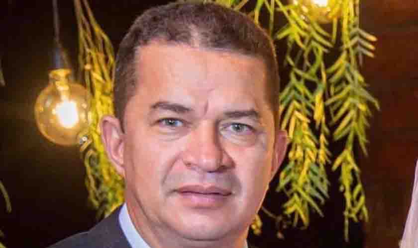 Colegas de trabalho homenageiam o servidor da Assembleia Huziel Trajano Diniz