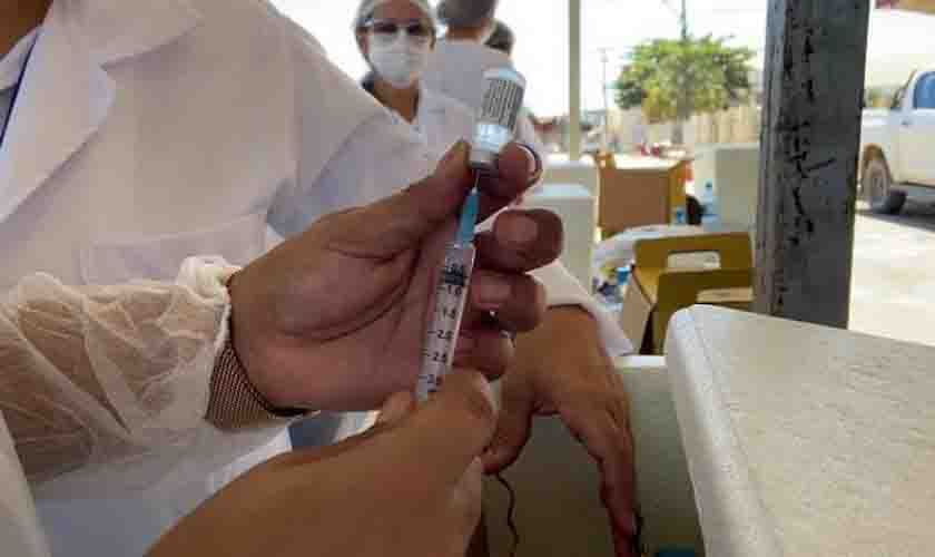 Servidores estaduais participam de palestra sobre a importância da vacinação contra a covid-19