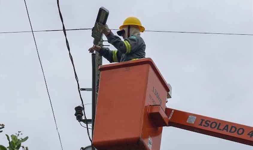 Prefeitura realiza modernização de iluminação pública na comunidade Terra Santa